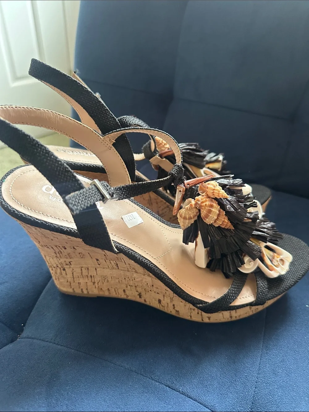 Charles David La Jolla Wedge Sandals with Tassel & Shell Detail - Women Sz 10